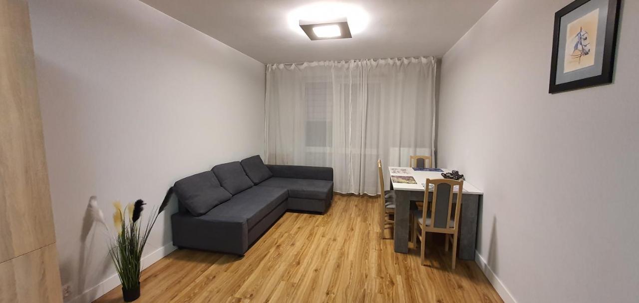 Fajny Apartament Z Parkingiem, Obok Metra. Warsaw Exterior photo