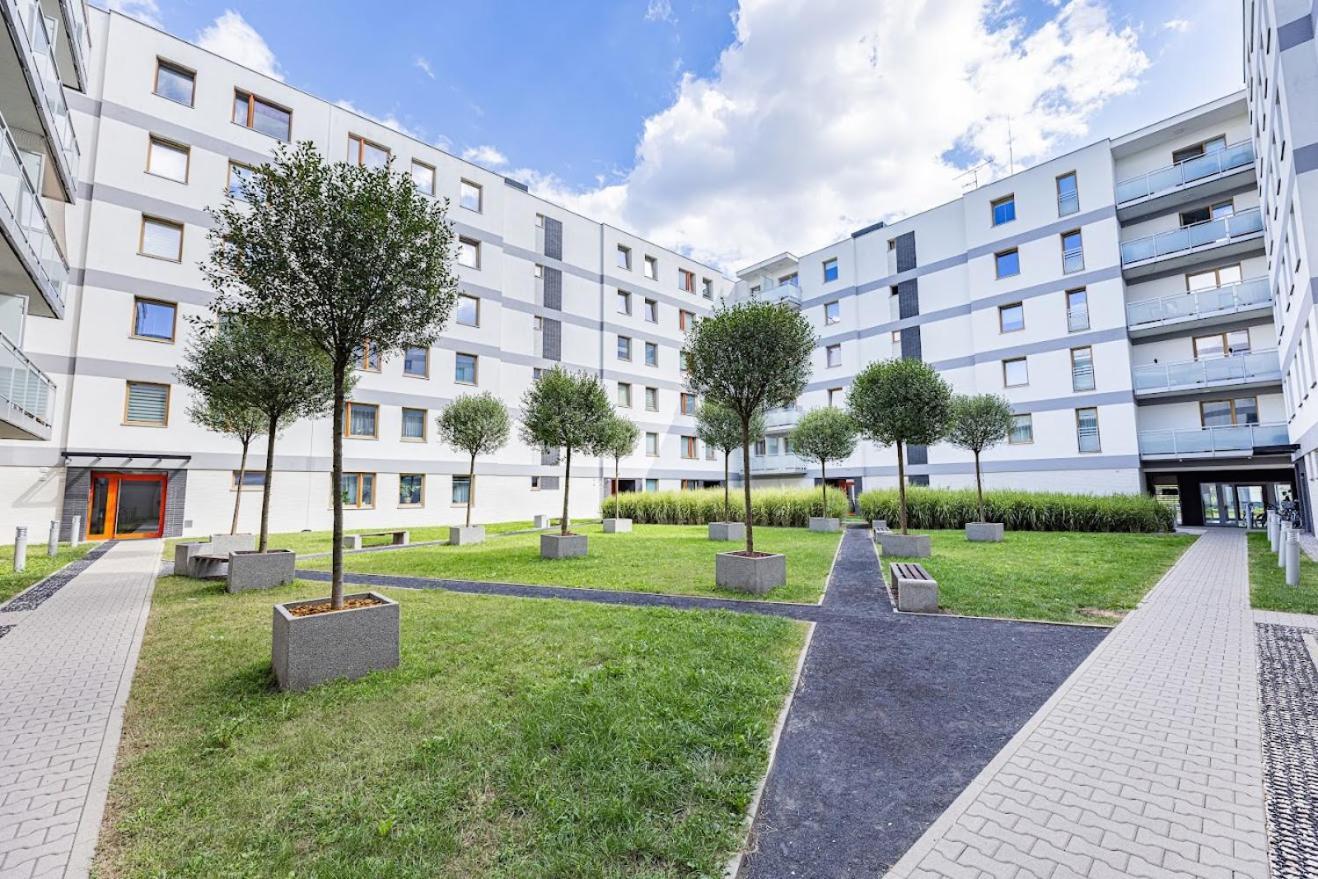 Fajny Apartament Z Parkingiem, Obok Metra. Warsaw Exterior photo