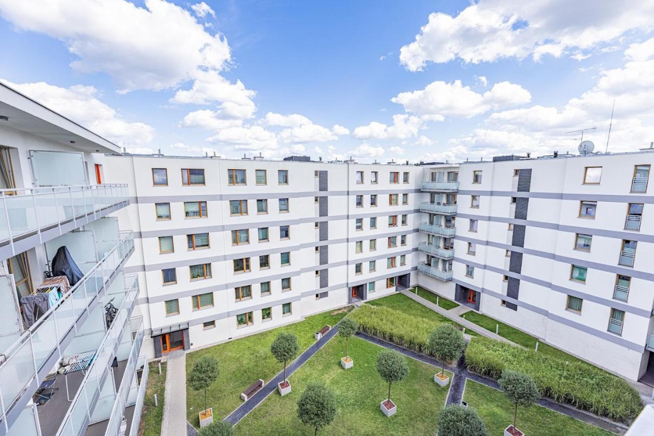 Fajny Apartament Z Parkingiem, Obok Metra. Warsaw Exterior photo