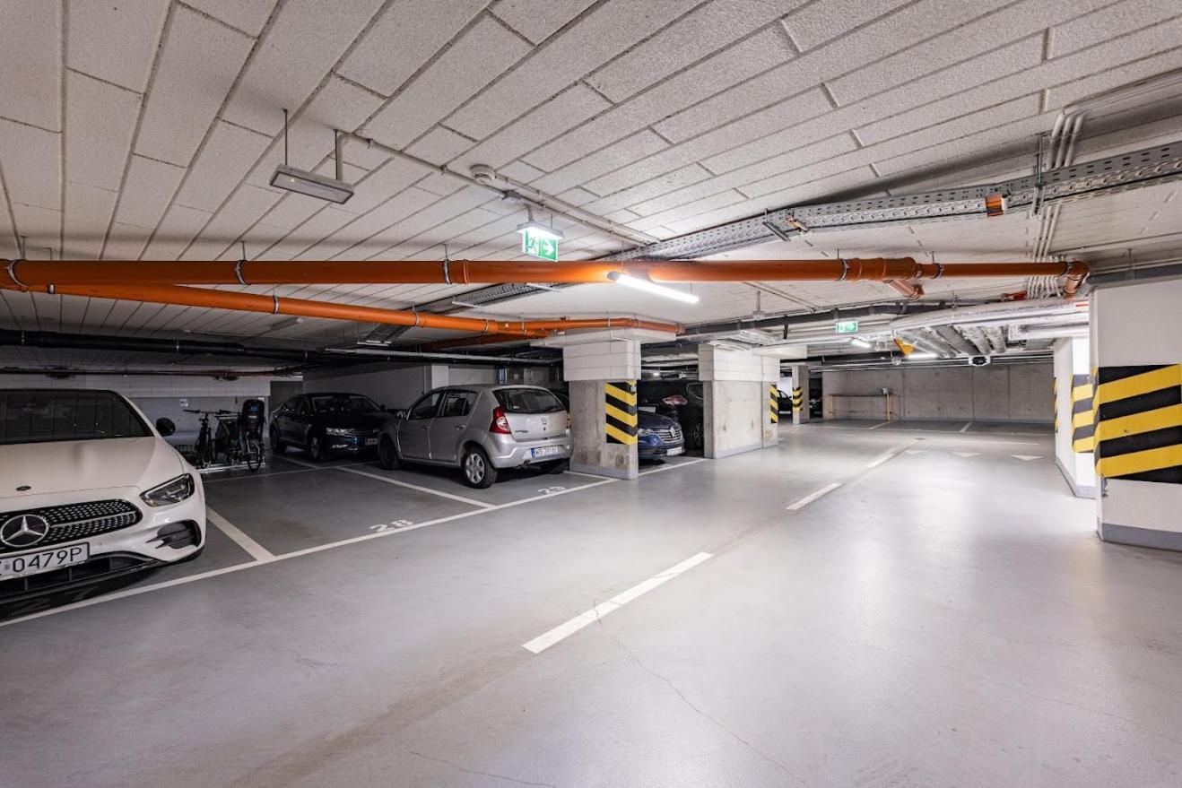 Fajny Apartament Z Parkingiem, Obok Metra. Warsaw Exterior photo